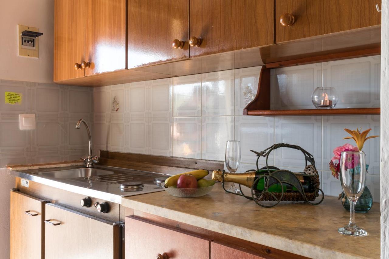 Tasia Studios Perivolion Luaran gambar